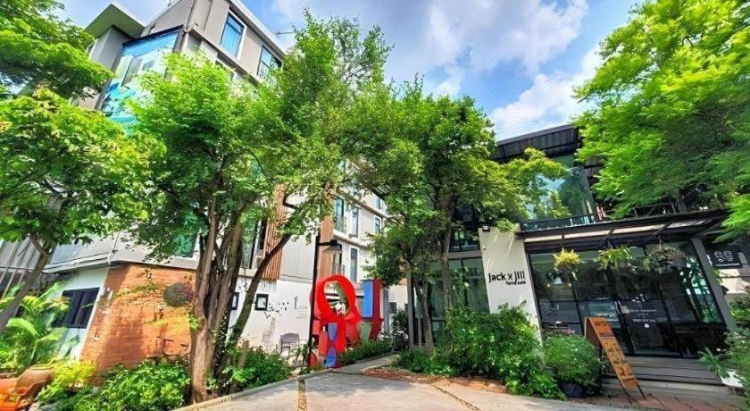 Bb House Mini Suite Hotel Bangkok Exterior foto